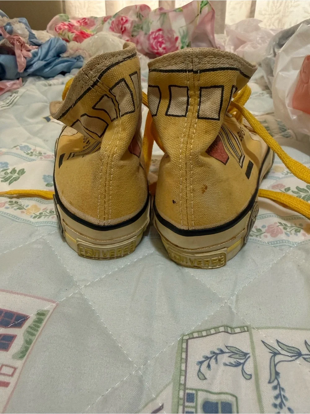 VTG Converse Yellow Kids High-Top Sneakers with Bus Graphic
